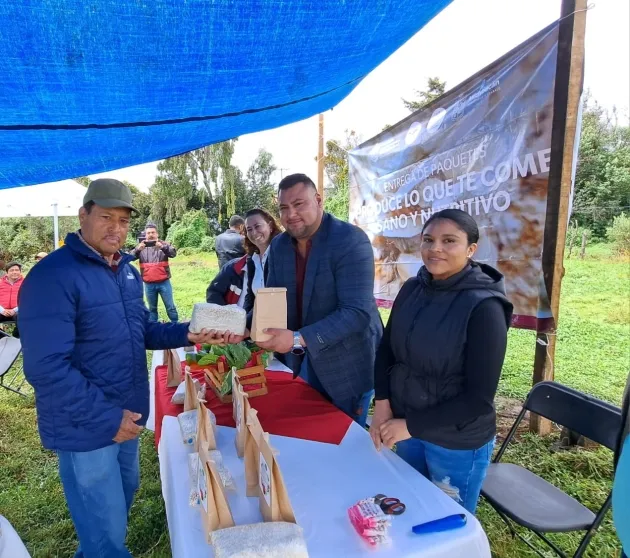 Entrega Sader semillas de hortalizas a familias de la Meseta Purépecha 