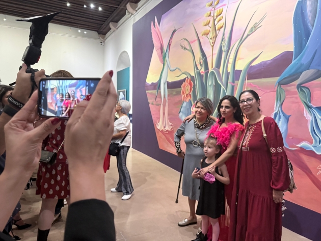 Descubre el Universo de Carolina Pavia con su muestra pictórica y escultural en el Centro Cultural Clavijero