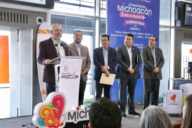 Michoacán alcanza cifra récord en 2025; más de 1.5 millones de turistas llegaron por aire: Ramírez Bedolla 