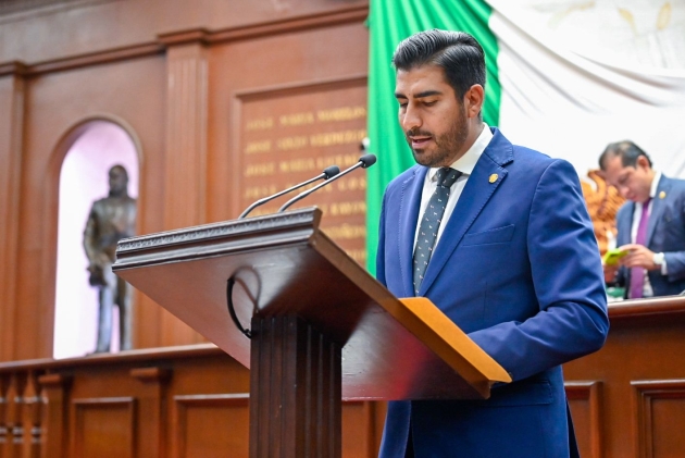 El Dip. Alfonso Chávez propone Reconocer el Mérito Profesional de las Mujeres en el Servicio Público 