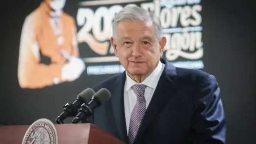AMLO celebra la entrega de Visas Temporales para que Migrantes viajen a Estados Unidos 